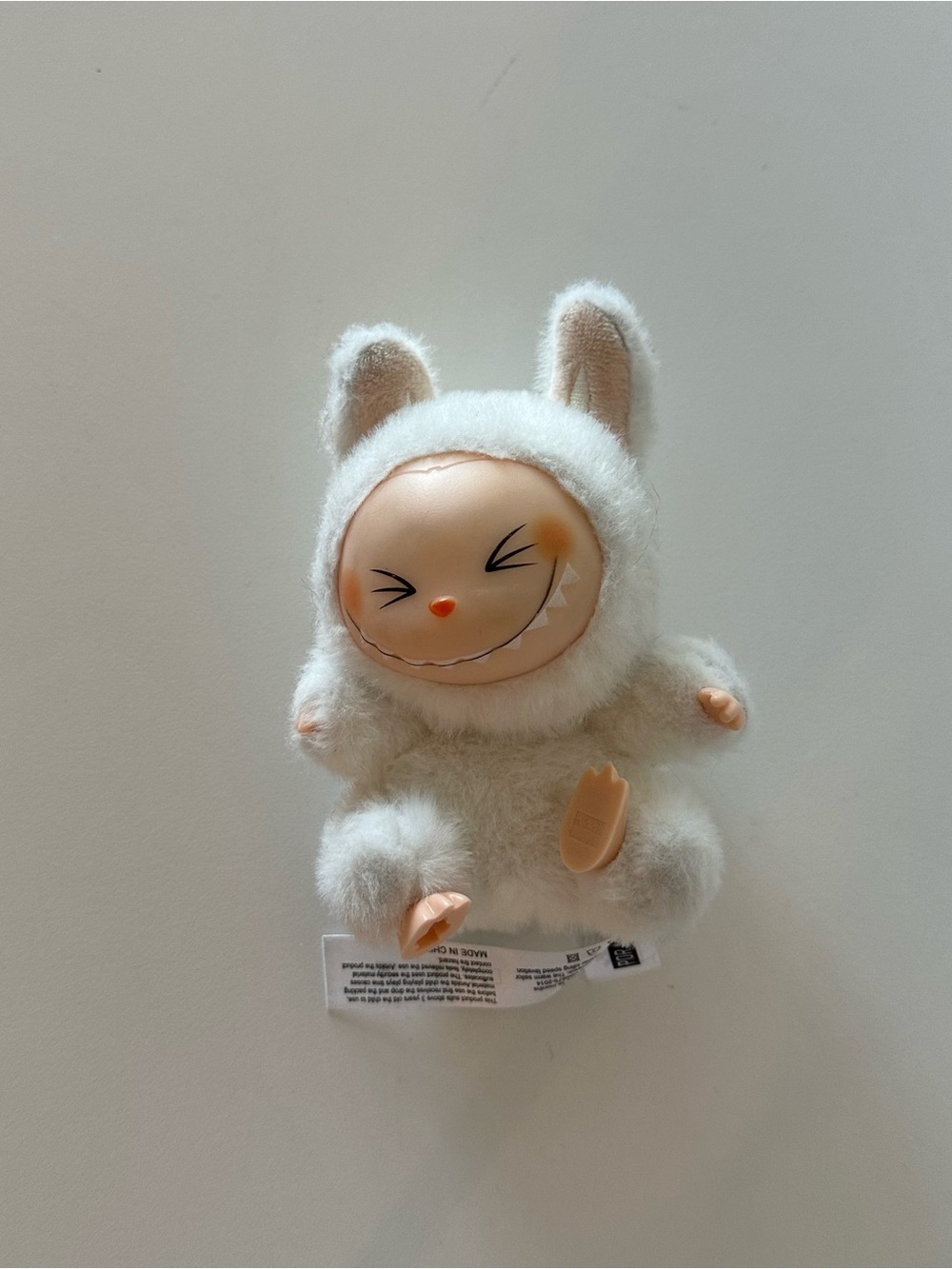 LaBubu The Monsters Pop Mart Por Mapt Have A Seat White Bag Charm Keychain